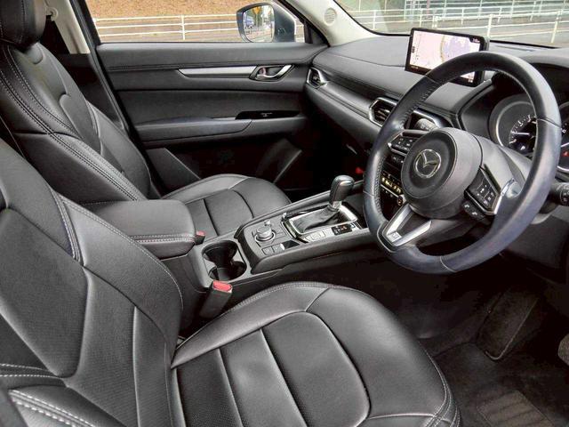 ＣＸ－５ ２０Ｓ　スマートエディション　純正８．８型ナビ　全方位カメラ　シティブレーキサポート　レーダークルーズコントロール　ドライビングポジションサポートパッケージ　レザー調シートカバー（4枚目）