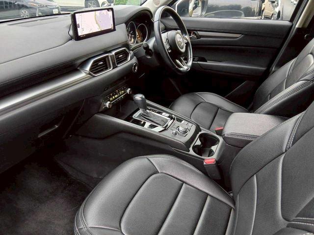 ＣＸ－５ ２０Ｓ　スマートエディション　純正８．８型ナビ　全方位カメラ　シティブレーキサポート　レーダークルーズコントロール　ドライビングポジションサポートパッケージ　レザー調シートカバー（5枚目）