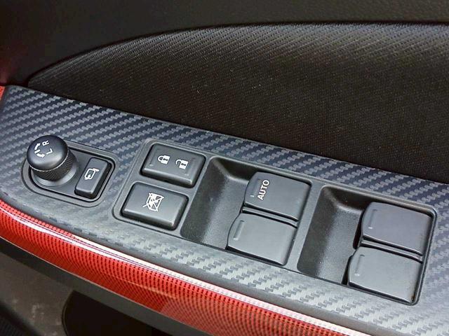 スイフトスポーツ ベースグレード　６ＭＴ／社外ナビ／ドライブレコーダー／バックモニター／ＥＴＣ／デュアルセンサーブレーキサポート（14枚目）