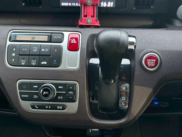 N-ONE プレミアム・Lパッケージ バックカメラ ディスプレイオーディオ USB入力端子 CD Bluetooth接続 純正アルミホイール アイドリングストップ オートエアコン ディスチャージライト サイドエアバック(12枚目)