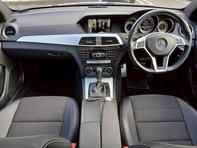 Ｃクラス Ｃ１８０　ブルーエフィシェンシー　クーペ　サンルーフ／パネメリカーナグリル／リアスポイラー／純正ナビ／ハーフレザーシート／パワーシート／バックモニター／シートヒーター（8枚目）