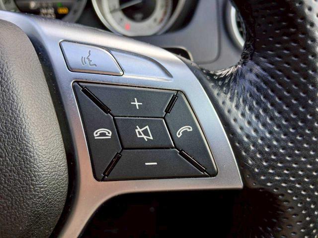 Ｃクラス Ｃ１８０　ブルーエフィシェンシー　クーペ　サンルーフ／パネメリカーナグリル／リアスポイラー／純正ナビ／ハーフレザーシート／パワーシート／バックモニター／シートヒーター（11枚目）