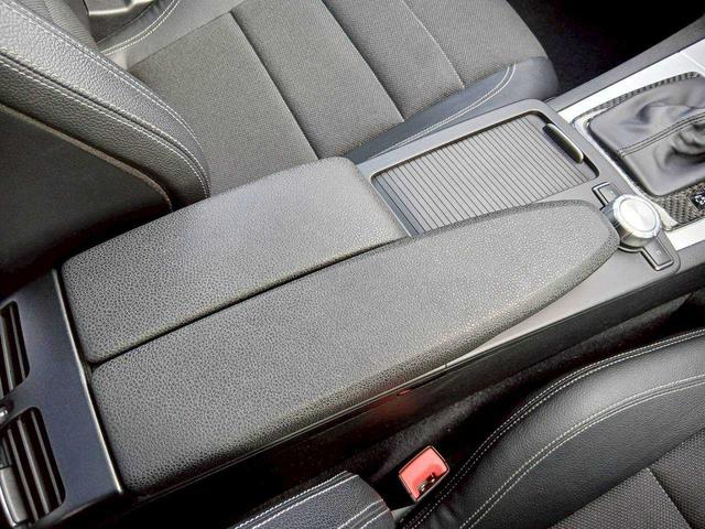 Ｃクラス Ｃ１８０　ブルーエフィシェンシー　クーペ　サンルーフ／パネメリカーナグリル／リアスポイラー／純正ナビ／ハーフレザーシート／パワーシート／バックモニター／シートヒーター（27枚目）