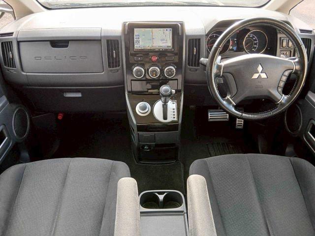 デリカD:5 D パワーパッケージ リフトアップ/フリップダウンモニター/ブロックタイヤ/社外ナビ/両側電動スライド/ETC/スマートキー(9枚目)