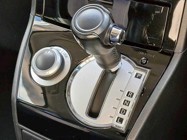 デリカD:5 D パワーパッケージ リフトアップ/フリップダウンモニター/ブロックタイヤ/社外ナビ/両側電動スライド/ETC/スマートキー(20枚目)