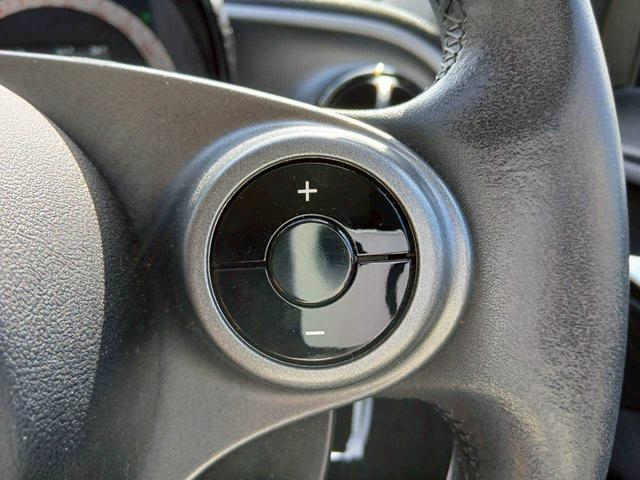 スマートフォーフォー プライム　ガラスルーフ　レザーシート　シートヒーター　純正１５インチＡＷ　クルーズコントロール　ＡＵＸ　ＵＳＢ　Ｂｌｕｅｔｏｏｔｈ　クリアランスソナー　ＥＴＣ　ドラレコ　アイドリングストップ　リモコンキー　純正（10枚目）