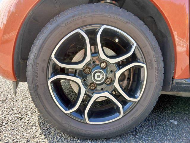 スマートフォーフォー プライム　ガラスルーフ　レザーシート　シートヒーター　純正１５インチＡＷ　クルーズコントロール　ＡＵＸ　ＵＳＢ　Ｂｌｕｅｔｏｏｔｈ　クリアランスソナー　ＥＴＣ　ドラレコ　アイドリングストップ　リモコンキー　純正（34枚目）