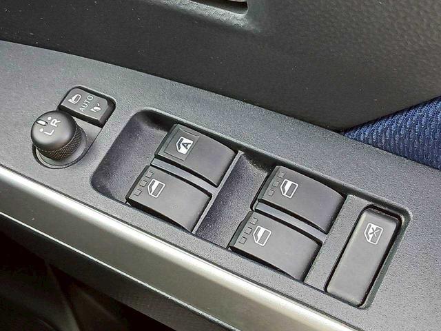 ルーミー カスタムＧ－Ｔ　純正９インチナビ／フルセグＴＶ／両側電動スライドドア／スマートアシスト３／クルーズコントロール／ソナーセンサー（13枚目）