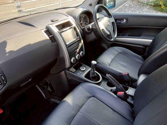 エクストレイル 20Xtt 4WD/6速MT/SDナビ/フルセグTV/バックカメラ/ブラックルーフレール(5枚目)