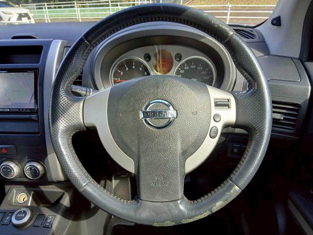 エクストレイル 20Xtt 4WD/6速MT/SDナビ/フルセグTV/バックカメラ/ブラックルーフレール(8枚目)