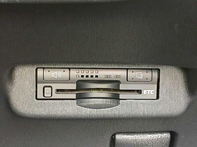 プリウス Ｓツーリングセレクション・Ｇ’ｓ　純正ナビ　ＴＶ　ＥＴＣ　クルーズコントロール　Ｂカメラ　Ｇｓ専用１８インチアルミ　ＬＥＤＢＥＡＭ（16枚目）