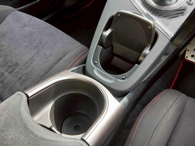 プリウス Ｓツーリングセレクション・Ｇ’ｓ　純正ナビ　ＴＶ　ＥＴＣ　クルーズコントロール　Ｂカメラ　Ｇｓ専用１８インチアルミ　ＬＥＤＢＥＡＭ（25枚目）