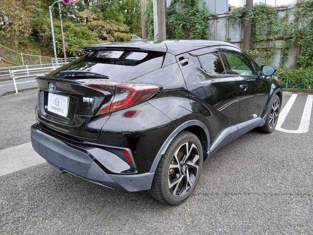Ｃ－ＨＲ Ｇ　純正９インチナビ／バックモニター／ＥＴＣ／ドライブレコーダー／ハーフレザー／シートヒーター／１８インチホイール（3枚目）