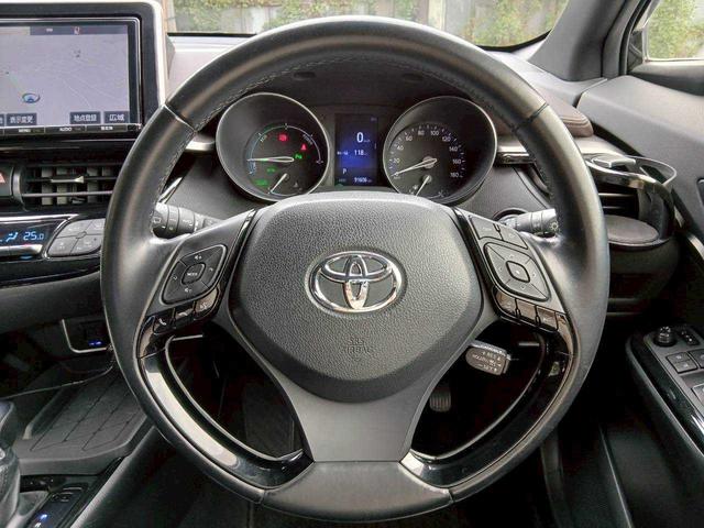 Ｃ－ＨＲ Ｇ　純正９インチナビ／バックモニター／ＥＴＣ／ドライブレコーダー／ハーフレザー／シートヒーター／１８インチホイール（9枚目）