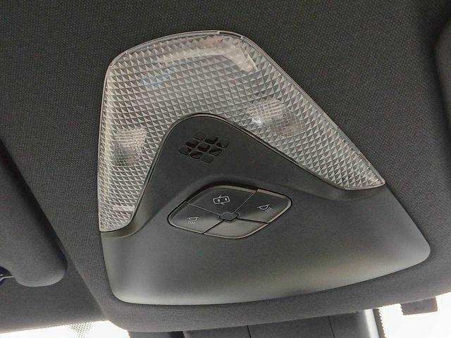 Ｃ－ＨＲ Ｇ　純正９インチナビ／バックモニター／ＥＴＣ／ドライブレコーダー／ハーフレザー／シートヒーター／１８インチホイール（25枚目）