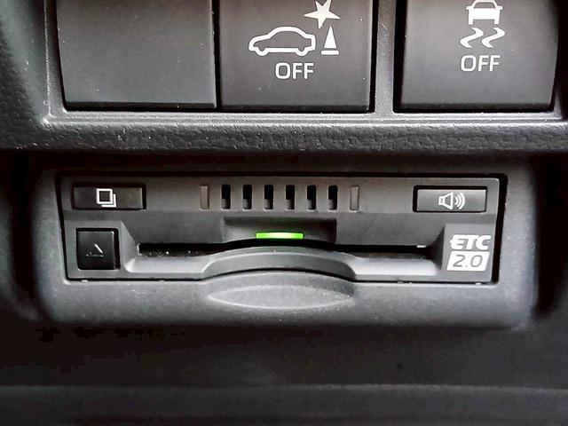 ランドクルーザー ＺＸ　サンルーフ／レザーシート／セーフティセンス／純正ＤＡナビ／ハンズフリーパワーバックドア／パノラミックビューモニター（12枚目）