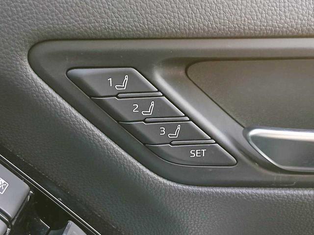 ランドクルーザー ＺＸ　サンルーフ／レザーシート／セーフティセンス／純正ＤＡナビ／ハンズフリーパワーバックドア／パノラミックビューモニター（13枚目）