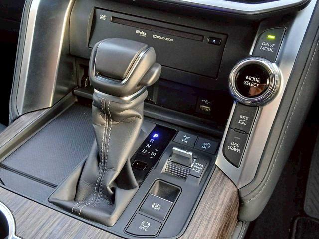 ランドクルーザー ＺＸ　サンルーフ／レザーシート／セーフティセンス／純正ＤＡナビ／ハンズフリーパワーバックドア／パノラミックビューモニター（20枚目）