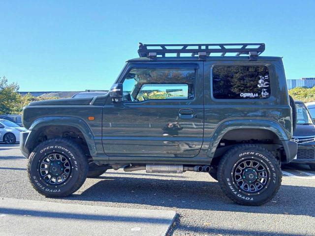 ジムニー ＸＣ　リフトアップ　ルーフラック　リアラダー　ブロックタイヤ　社外アルミ　純正８インチナビ　ＴＶ（2枚目）