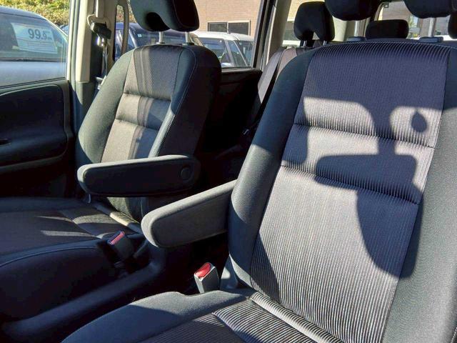 セレナ ハイウェイスター　プロパイロットエディション　プロパイロット／エマブレ／純正後席モニター／純正９型ナビ／フルセグＴＶ／全方位モニター／両側電動ドア／ＬＥＤヘッドライト／ビルトインＥＴＣ／ドライブレコーダー／純正１６インチアルミホイール（6枚目）