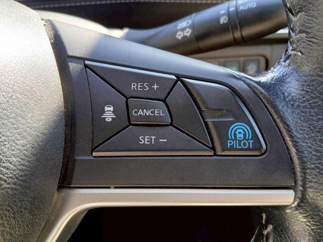 セレナ ハイウェイスター　プロパイロットエディション　プロパイロット／エマブレ／純正後席モニター／純正９型ナビ／フルセグＴＶ／全方位モニター／両側電動ドア／ＬＥＤヘッドライト／ビルトインＥＴＣ／ドライブレコーダー／純正１６インチアルミホイール（10枚目）