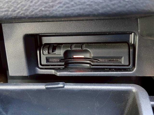 セレナ ハイウェイスター　プロパイロットエディション　プロパイロット／エマブレ／純正後席モニター／純正９型ナビ／フルセグＴＶ／全方位モニター／両側電動ドア／ＬＥＤヘッドライト／ビルトインＥＴＣ／ドライブレコーダー／純正１６インチアルミホイール（12枚目）