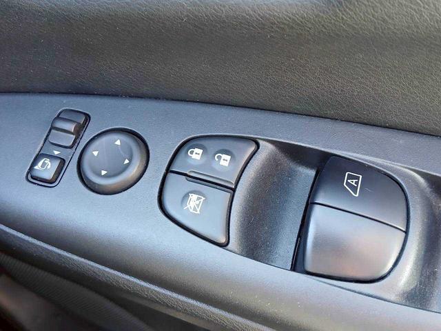 セレナ ハイウェイスター　プロパイロットエディション　プロパイロット／エマブレ／純正後席モニター／純正９型ナビ／フルセグＴＶ／全方位モニター／両側電動ドア／ＬＥＤヘッドライト／ビルトインＥＴＣ／ドライブレコーダー／純正１６インチアルミホイール（13枚目）