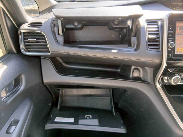 セレナ ハイウェイスター　プロパイロットエディション　プロパイロット／エマブレ／純正後席モニター／純正９型ナビ／フルセグＴＶ／全方位モニター／両側電動ドア／ＬＥＤヘッドライト／ビルトインＥＴＣ／ドライブレコーダー／純正１６インチアルミホイール（22枚目）