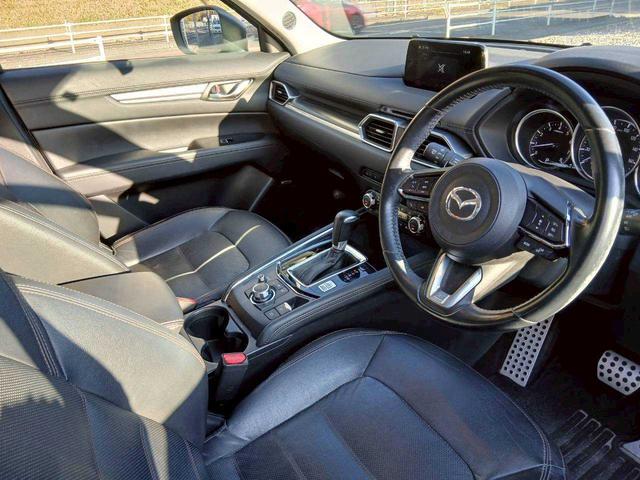 ＣＸ－５ ２５Ｓ　Ｌパッケージ　純正ＳＤナビ　バックカメラ　レーダークルーズ　　レザーシート　コーナーセンサー　ＢＯＳＥサウンド（4枚目）