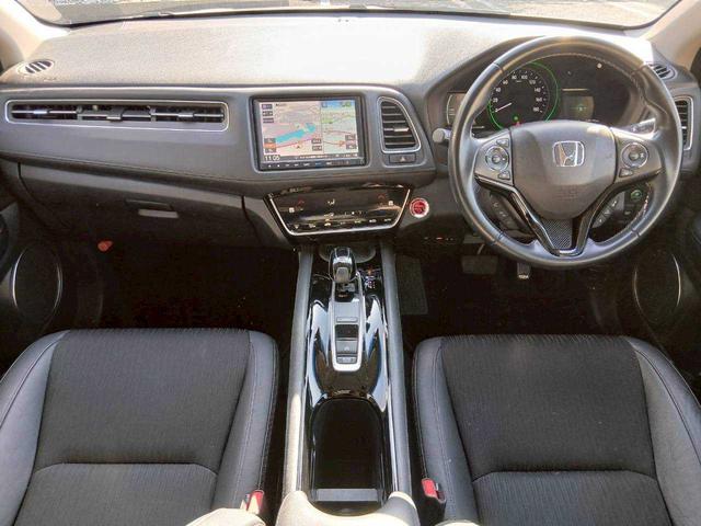ヴェゼル ハイブリッドＺ・ホンダセンシング　純正８インチナビ／フルセグＴＶ／バックカメラ／衝突軽減ブレーキ／レーダークルーズコントロール／ハーフレザー／ワンオーナー（7枚目）