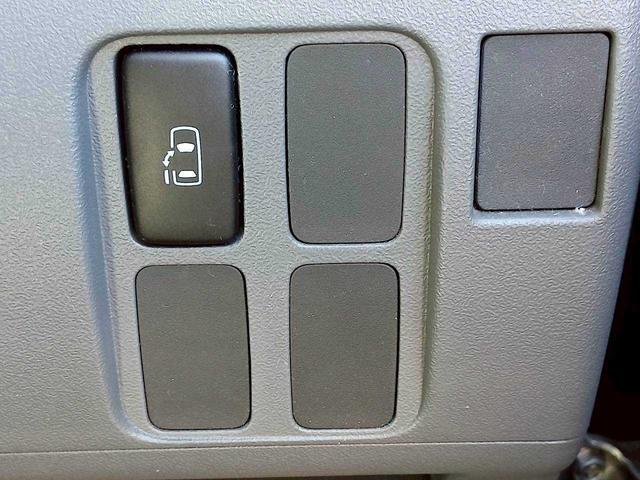 タント カスタムＸリミテッド　ストラーダＢｌｕｅｔｏｏｔｈ対応ナビ　ＴＶ　ＥＴＣ　左側電動スライドドア　純正アルミ（9枚目）