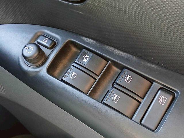 タント カスタムＸリミテッド　ストラーダＢｌｕｅｔｏｏｔｈ対応ナビ　ＴＶ　ＥＴＣ　左側電動スライドドア　純正アルミ（12枚目）