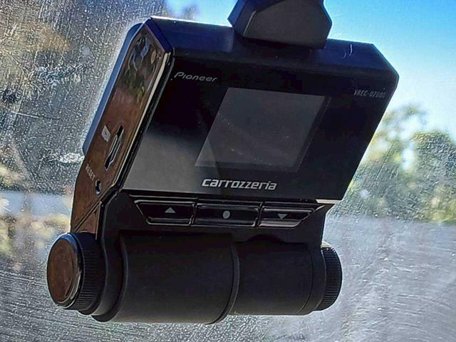 タント カスタムＸリミテッド　ストラーダＢｌｕｅｔｏｏｔｈ対応ナビ　ＴＶ　ＥＴＣ　左側電動スライドドア　純正アルミ（21枚目）