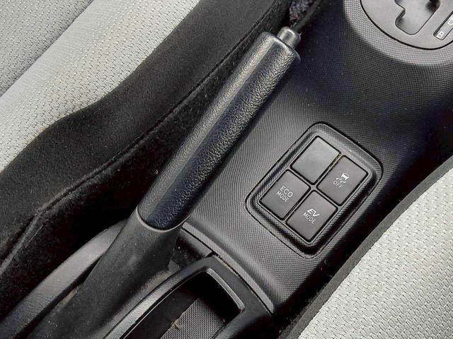 アクア Ｌ　純正ナビ／ＥＴＣ／ドラレコ／キーレス（17枚目）