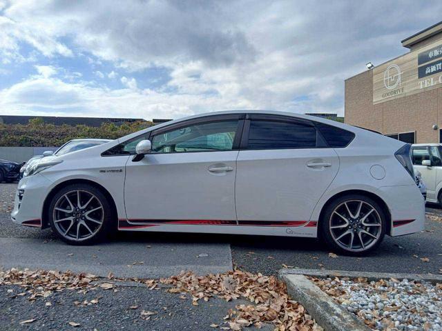 プリウス Sツーリングセレクション・G’s ETC/18インチレッドラインAW/スウェードスポーティシート(2枚目)