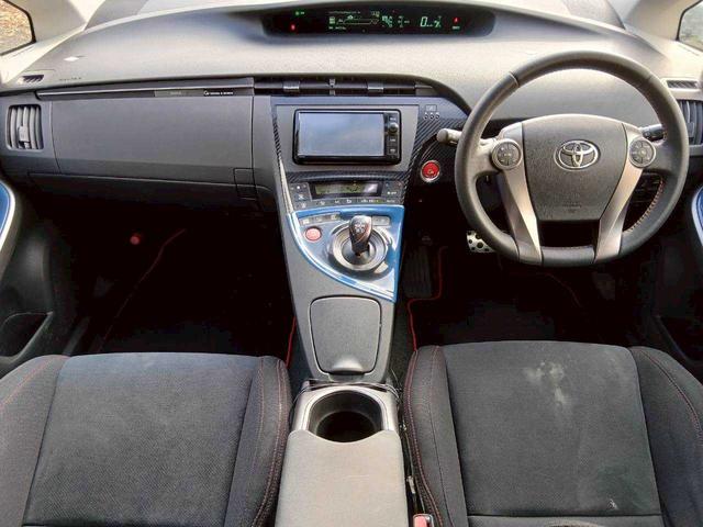 プリウス Sツーリングセレクション・G’s ETC/18インチレッドラインAW/スウェードスポーティシート(7枚目)