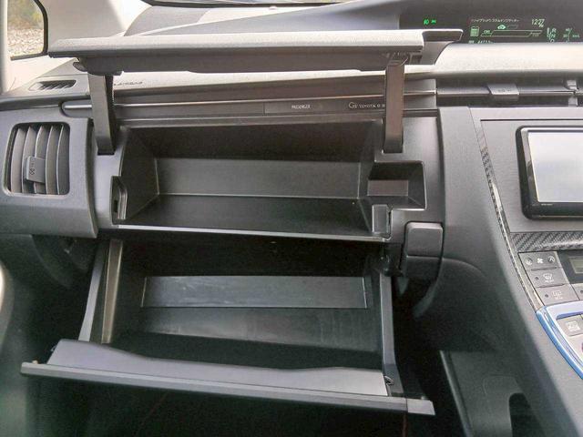 プリウス Sツーリングセレクション・G’s ETC/18インチレッドラインAW/スウェードスポーティシート(17枚目)