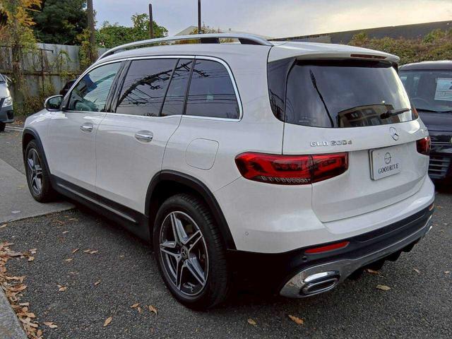 GLB GLB200d 4マチック 純正ナビ/360°カメラ/パノラマスライディングルーフ/アドバンスドパッケージ/レザーエクスクルージブパッケージ/ワンオーナー(4枚目)