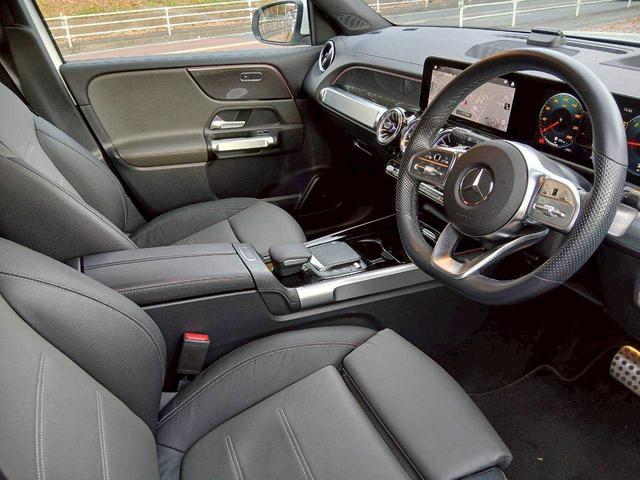 GLB GLB200d 4マチック 純正ナビ/360°カメラ/パノラマスライディングルーフ/アドバンスドパッケージ/レザーエクスクルージブパッケージ/ワンオーナー(6枚目)