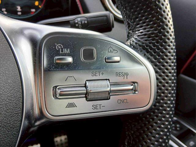 GLB GLB200d 4マチック 純正ナビ/360°カメラ/パノラマスライディングルーフ/アドバンスドパッケージ/レザーエクスクルージブパッケージ/ワンオーナー(11枚目)