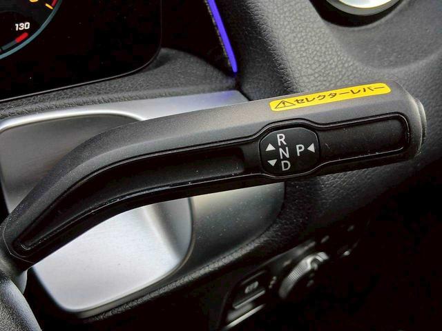 GLB GLB200d 4マチック 純正ナビ/360°カメラ/パノラマスライディングルーフ/アドバンスドパッケージ/レザーエクスクルージブパッケージ/ワンオーナー(12枚目)