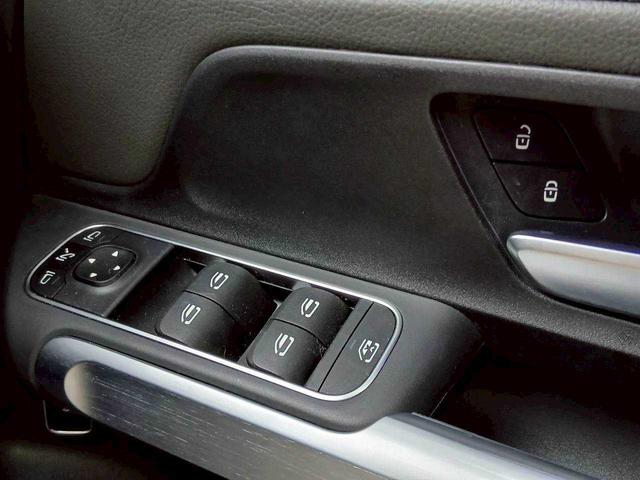 GLB GLB200d 4マチック 純正ナビ/360°カメラ/パノラマスライディングルーフ/アドバンスドパッケージ/レザーエクスクルージブパッケージ/ワンオーナー(16枚目)