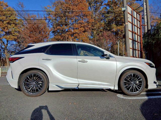 RX RX350h バージョンL モデリスタエアロ/パノラマサンルーフ/純正ナビ/360°カメラ/セーフティシステムプラス/レクサスチームメイト/デジタルインナーミラー/ワンオーナー(3枚目)