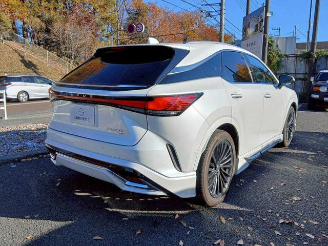 RX RX350h バージョンL モデリスタエアロ/パノラマサンルーフ/純正ナビ/360°カメラ/セーフティシステムプラス/レクサスチームメイト/デジタルインナーミラー/ワンオーナー(4枚目)