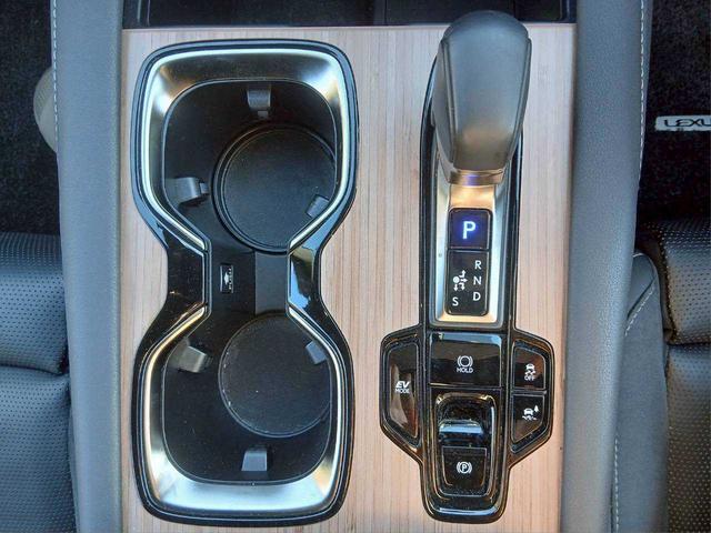 RX RX350h バージョンL モデリスタエアロ/パノラマサンルーフ/純正ナビ/360°カメラ/セーフティシステムプラス/レクサスチームメイト/デジタルインナーミラー/ワンオーナー(27枚目)