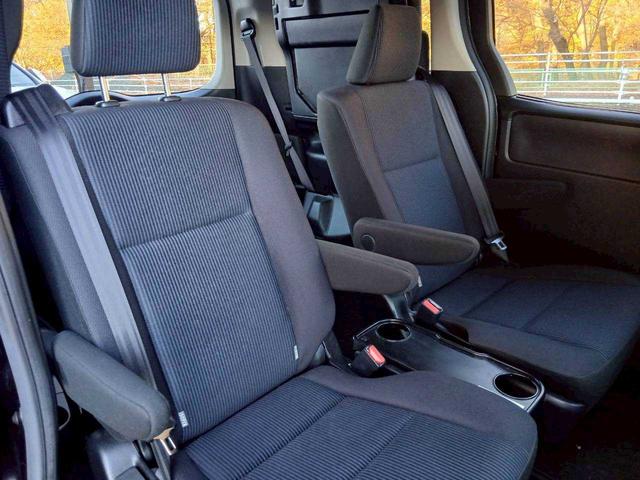 ノア Ｘ　純正ナビ／バックモニター／ＥＴＣ２．０／前後ドライブレコーダー（26枚目）