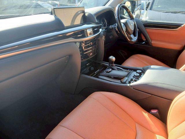 LX LX570 メーカーナビTV/モデリスタエアロ/リアエンターテイメント/マークレビンソンサウンドシステム/クールBOX/サンルーフ/セーフティシステムプラス/パワーバックドア/ワンオーナー/禁煙車(6枚目)