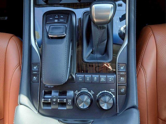 LX LX570 メーカーナビTV/モデリスタエアロ/リアエンターテイメント/マークレビンソンサウンドシステム/クールBOX/サンルーフ/セーフティシステムプラス/パワーバックドア/ワンオーナー/禁煙車(25枚目)