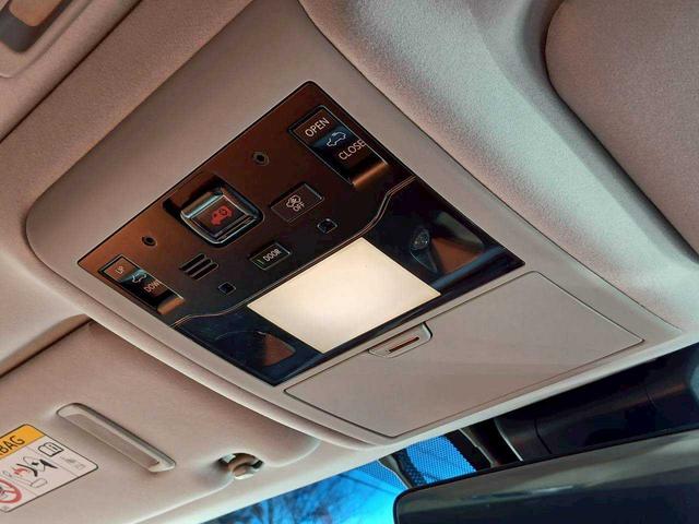 LX LX570 メーカーナビTV/モデリスタエアロ/リアエンターテイメント/マークレビンソンサウンドシステム/クールBOX/サンルーフ/セーフティシステムプラス/パワーバックドア/ワンオーナー/禁煙車(30枚目)