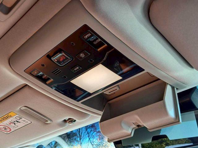 LX LX570 メーカーナビTV/モデリスタエアロ/リアエンターテイメント/マークレビンソンサウンドシステム/クールBOX/サンルーフ/セーフティシステムプラス/パワーバックドア/ワンオーナー/禁煙車(31枚目)